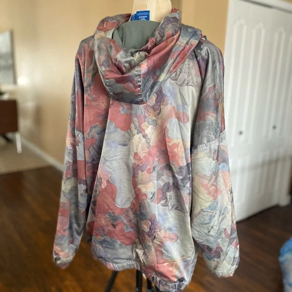 Adidas pull-over exclusive jacket. - Picture 2 of 2